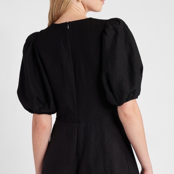 EXPRESS BLACK LINEN BLEND PUFF SLEEVE ROMPER - Picture 2 of 7